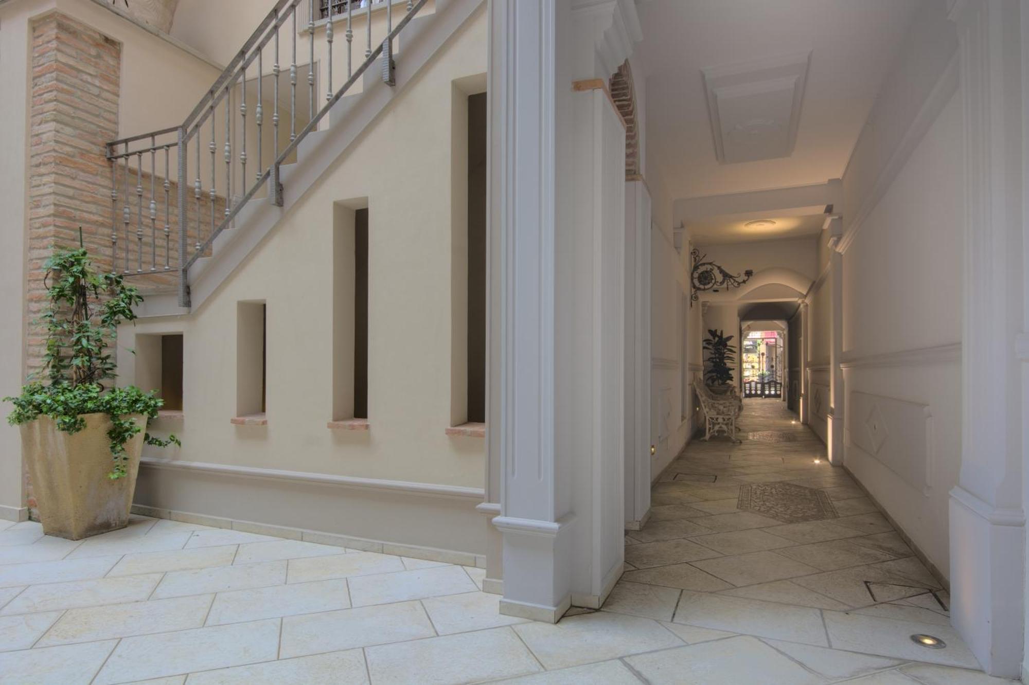 Imola Suites Exterior photo