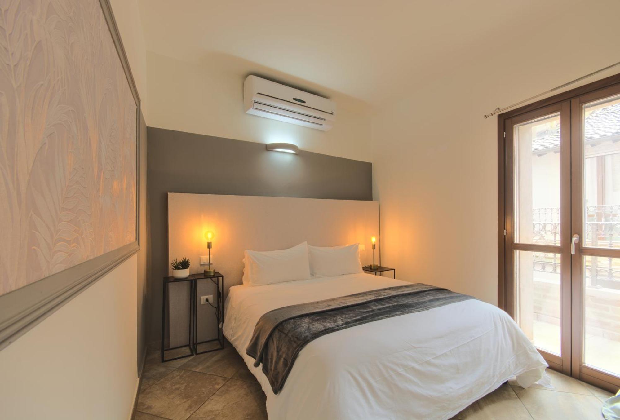Imola Suites Exterior photo